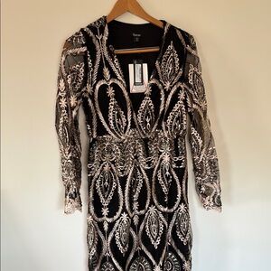 Boohoo Black and Tan Long Sleeve V-Neck Sequin Dress